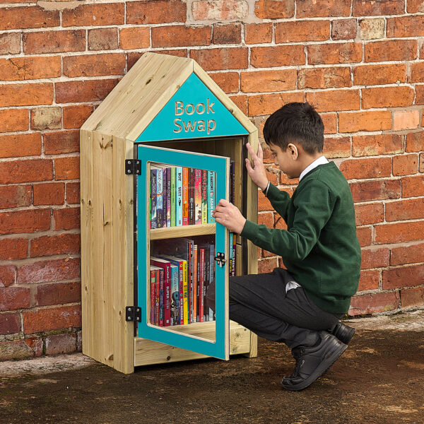 PRIMARY SCHOOL CHILD WITH BOOKSWAP