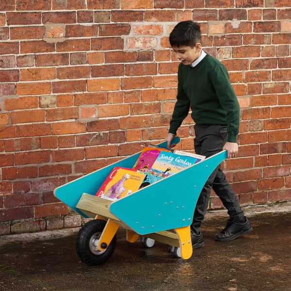 WHEELBARROW BOOKS CHILD OUTDOOR READING